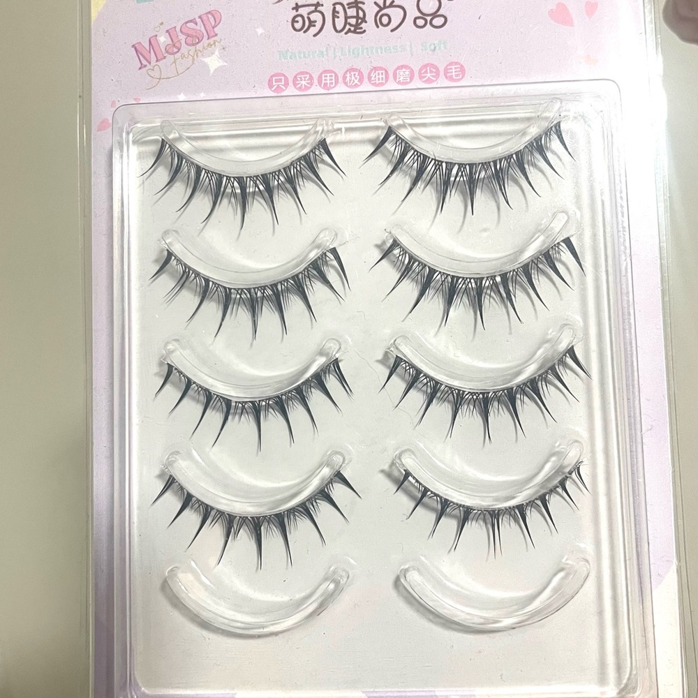 Lot of Assorted False Eyelashes Sets - Picture 5 of 8